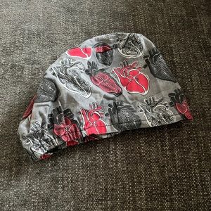 EUC anatomical heart scrub cap